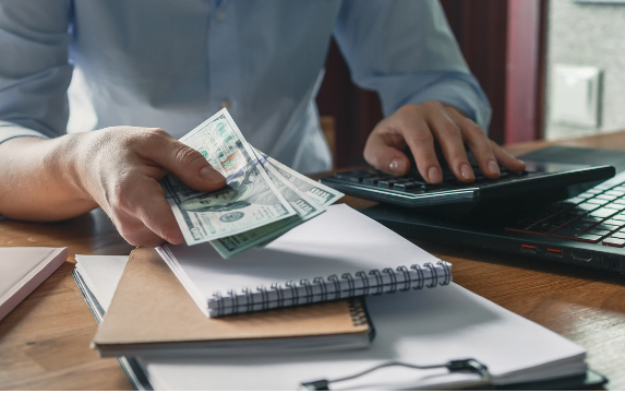 Woman preparing a budget